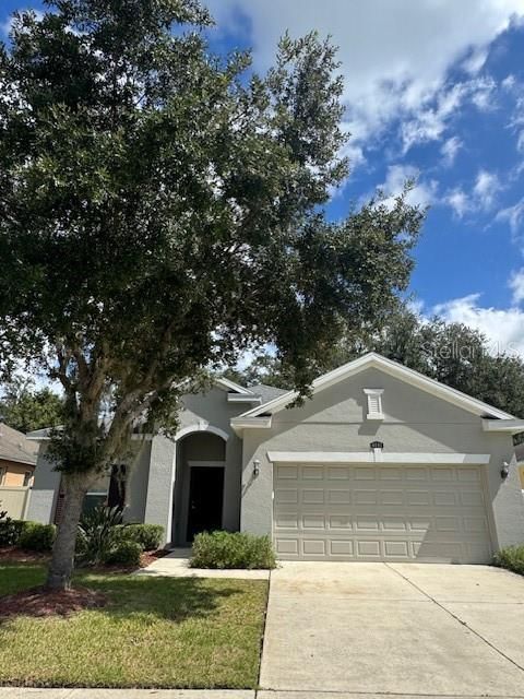 Recently Rented: $1,900 (3 beds, 2 baths, 1672 Square Feet)