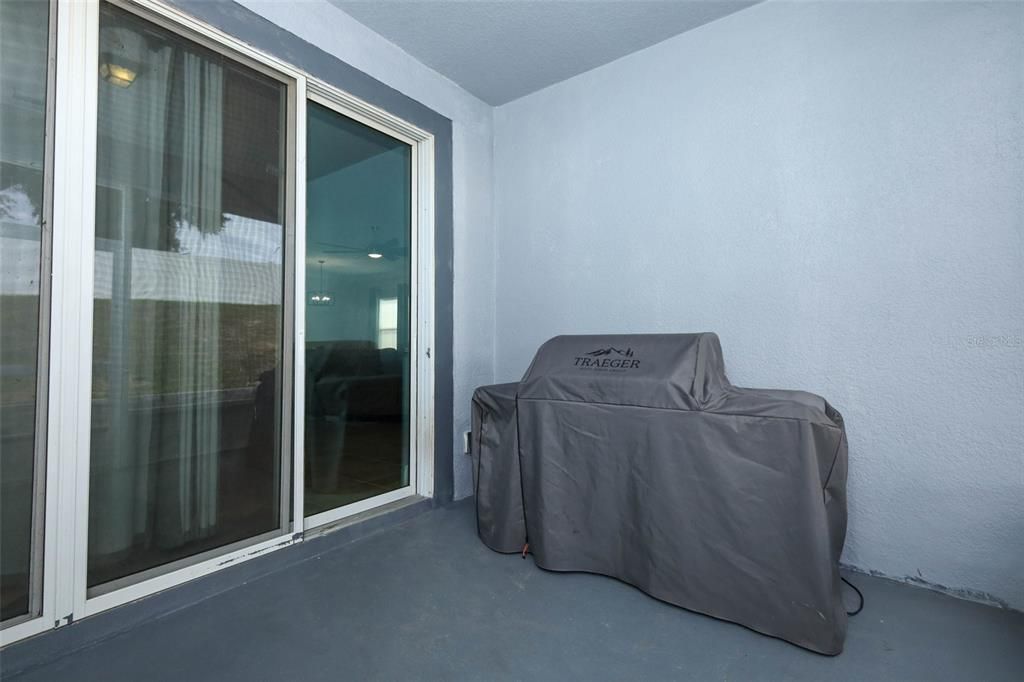 Под контрактом: $489,000 (4 спален, 3 ванн, 2695 Квадратных фут)