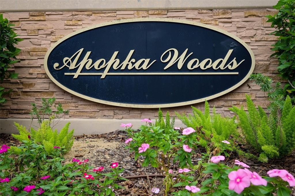 Под контрактом: $489,000 (4 спален, 3 ванн, 2695 Квадратных фут)