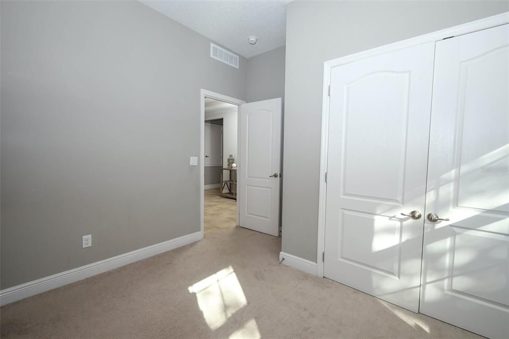 Под контрактом: $489,000 (4 спален, 3 ванн, 2695 Квадратных фут)