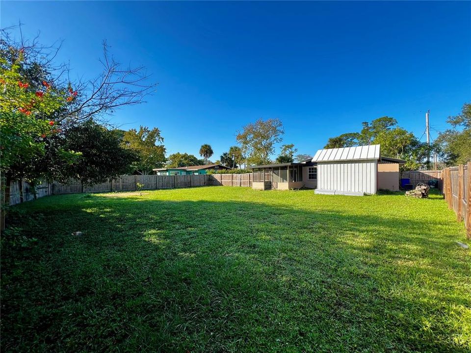 For Sale: $229,999 (2 beds, 1 baths, 1353 Square Feet)