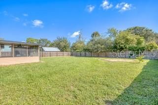 For Sale: $229,999 (2 beds, 1 baths, 1353 Square Feet)