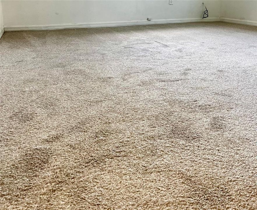 For Sale: $229,999 (2 beds, 1 baths, 1353 Square Feet)