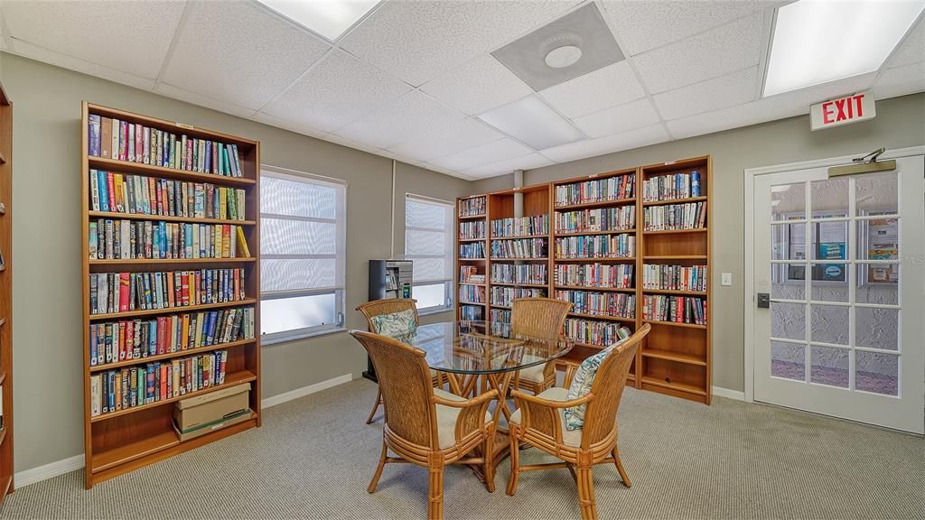 Под контрактом: $689,000 (2 спален, 2 ванн, 1312 Квадратных фут)