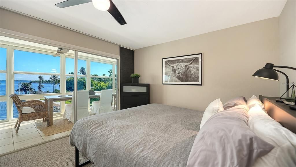 Под контрактом: $689,000 (2 спален, 2 ванн, 1312 Квадратных фут)