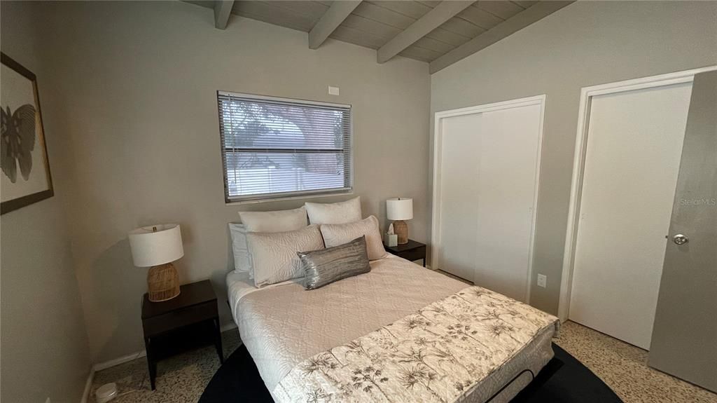 出租: $4,500 (3 贝兹, 2 浴室, 1270 平方英尺)