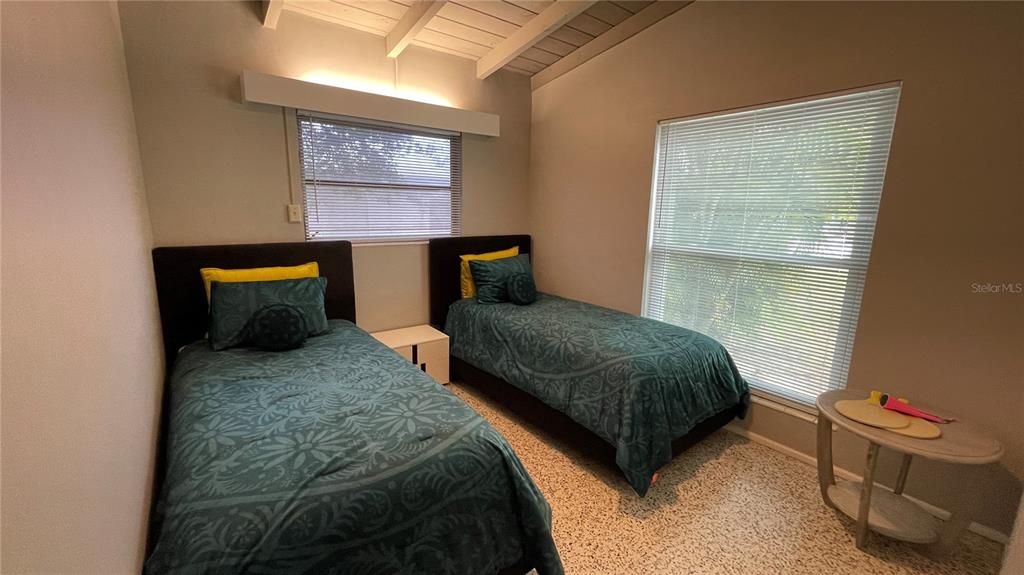 出租: $4,500 (3 贝兹, 2 浴室, 1270 平方英尺)