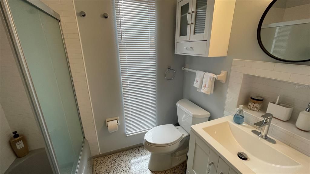 出租: $4,500 (3 贝兹, 2 浴室, 1270 平方英尺)