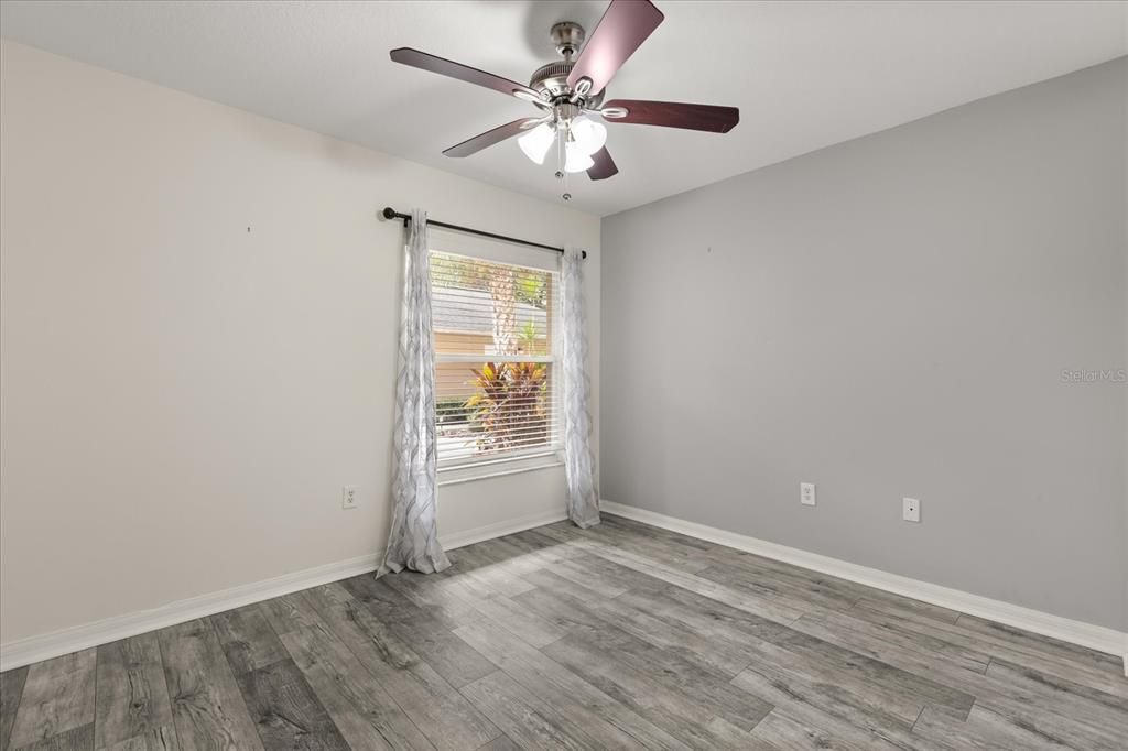 For Sale: $299,000 (3 beds, 3 baths, 1856 Square Feet)