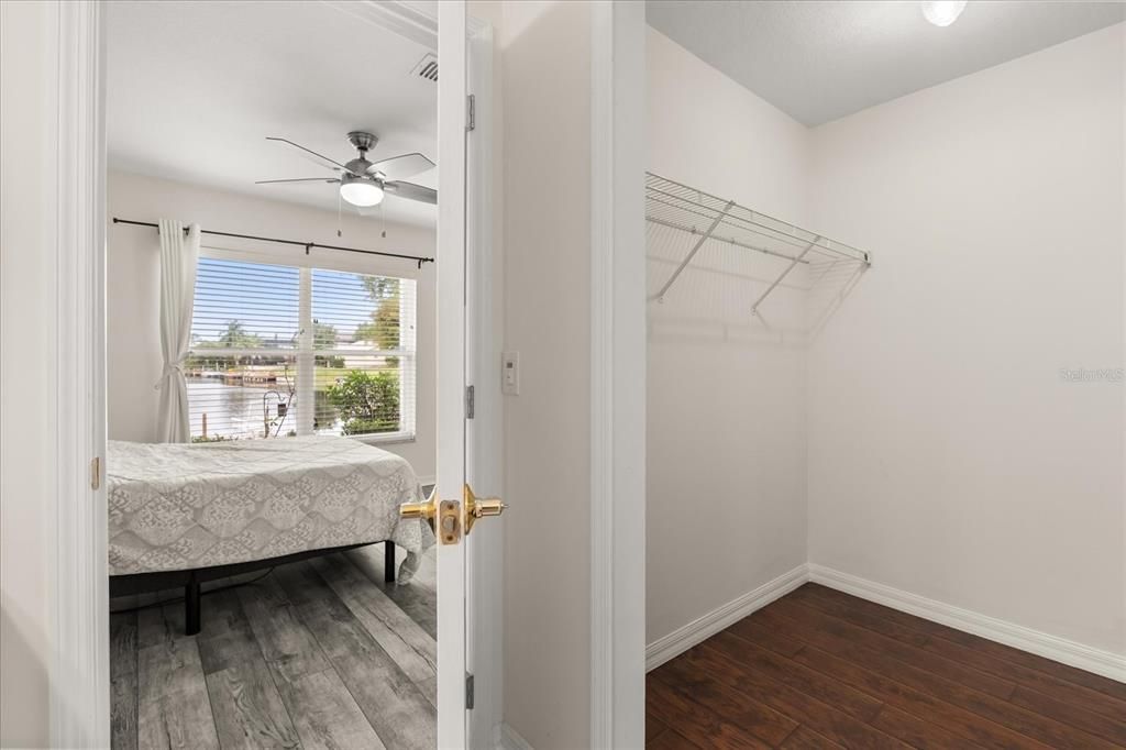 For Sale: $299,000 (3 beds, 3 baths, 1856 Square Feet)