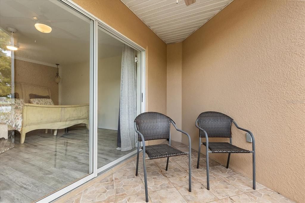 For Sale: $299,000 (3 beds, 3 baths, 1856 Square Feet)