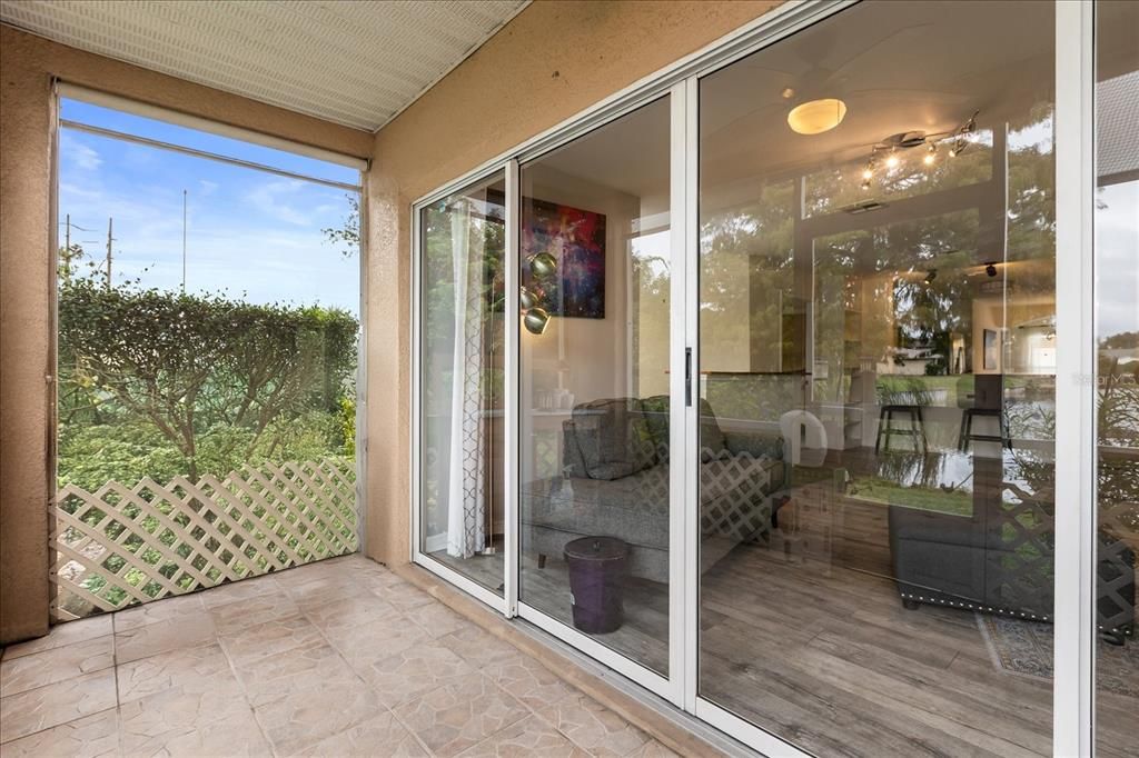 For Sale: $299,000 (3 beds, 3 baths, 1856 Square Feet)