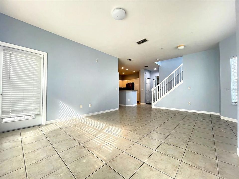 For Rent: $2,250 (3 beds, 2 baths, 1465 Square Feet)