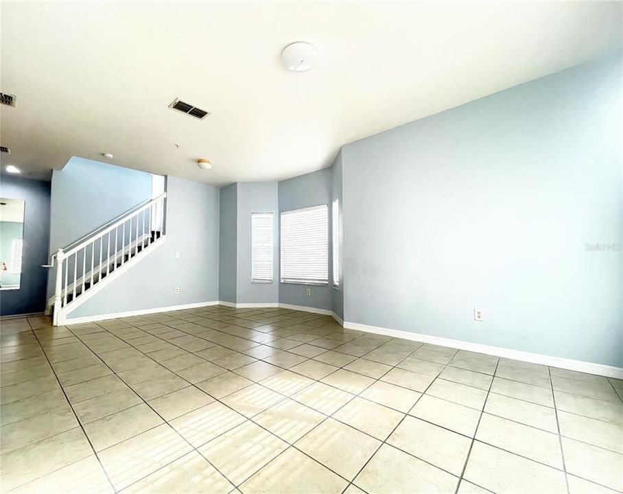 For Rent: $2,250 (3 beds, 2 baths, 1465 Square Feet)