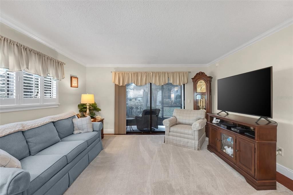 待售: $165,000 (2 贝兹, 2 浴室, 1156 平方英尺)