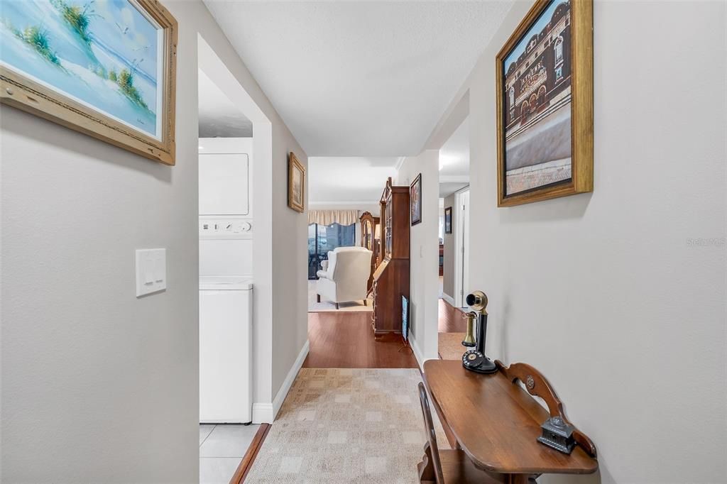 待售: $165,000 (2 贝兹, 2 浴室, 1156 平方英尺)