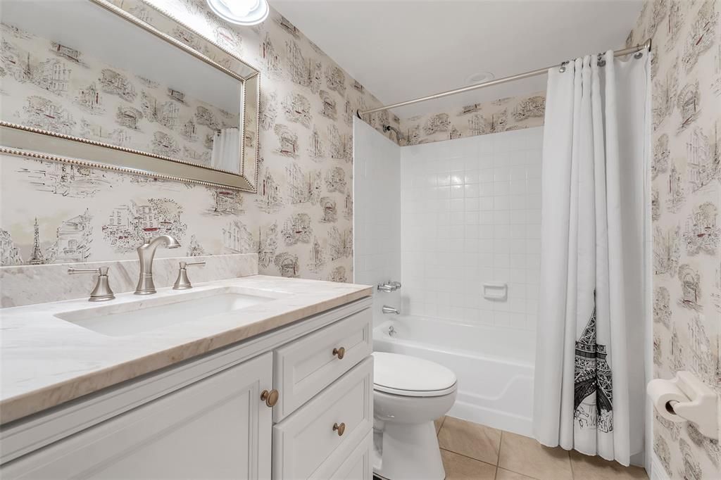 待售: $165,000 (2 贝兹, 2 浴室, 1156 平方英尺)