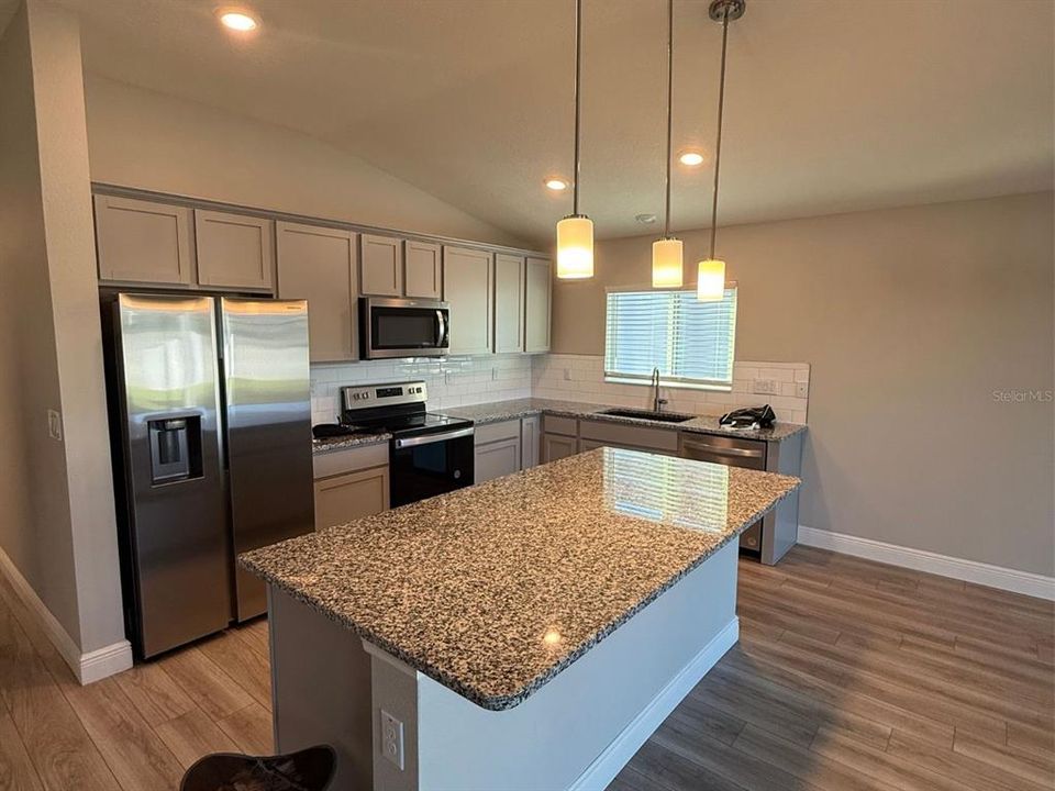 En Renta: $2,680 (4 camas, 2 baños, 1701 Pies cuadrados)