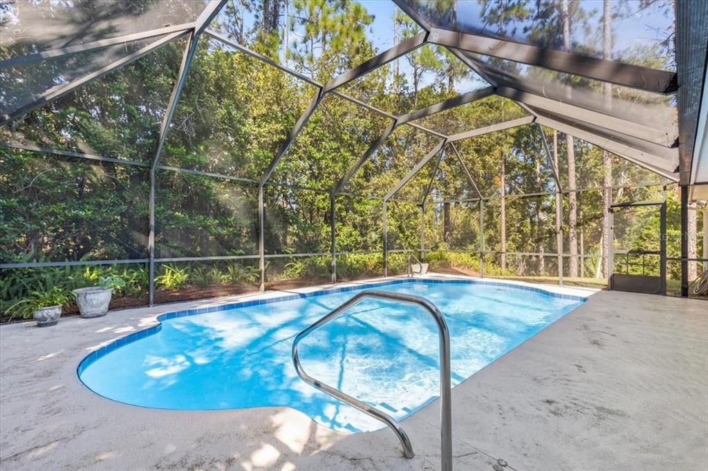 合同活跃: $338,900 (3 贝兹, 2 浴室, 1494 平方英尺)