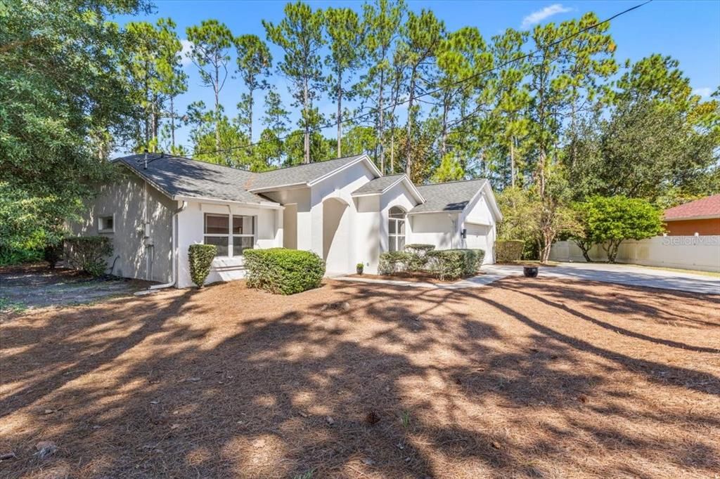 合同活跃: $338,900 (3 贝兹, 2 浴室, 1494 平方英尺)