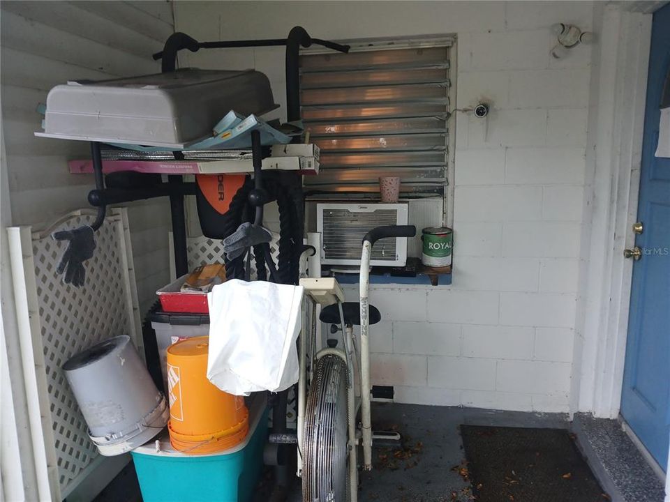 待售: $250,000 (3 贝兹, 1 浴室, 1724 平方英尺)