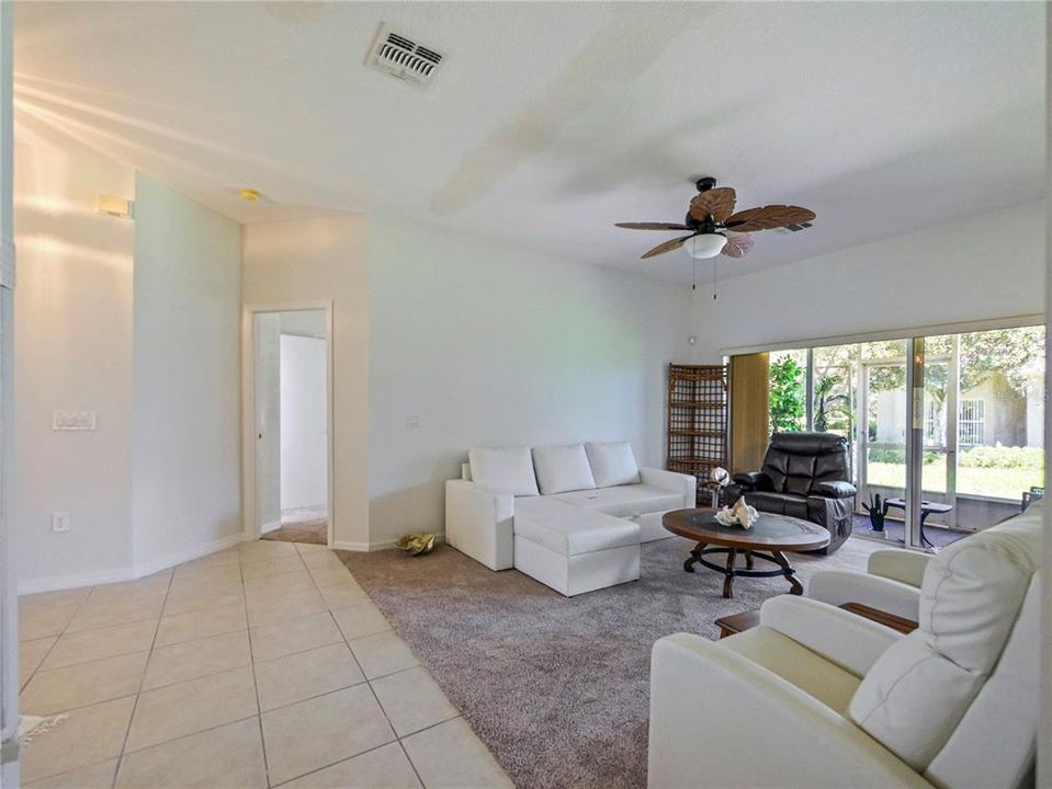 Active With Contract: $229,900 (2 beds, 2 baths, 1440 Square Feet)