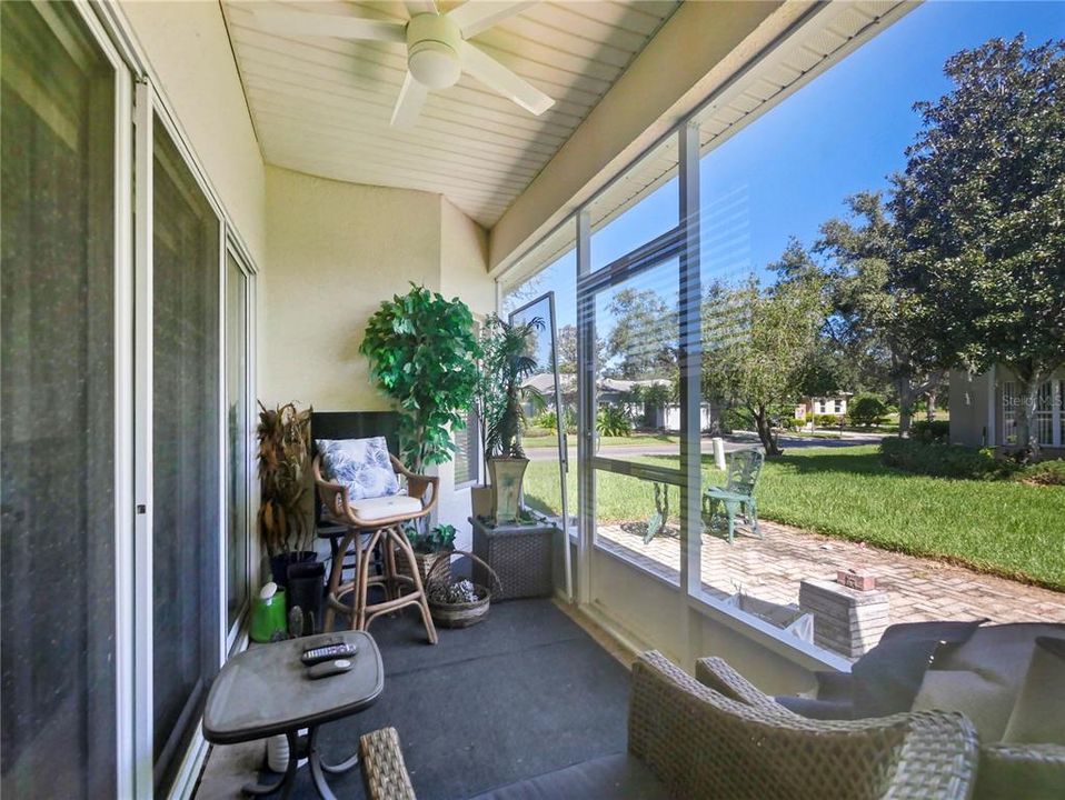 Active With Contract: $229,900 (2 beds, 2 baths, 1440 Square Feet)