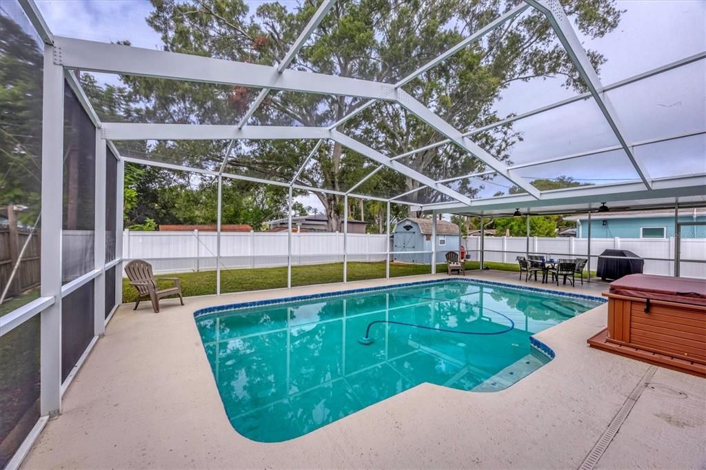 合同活跃: $598,000 (3 贝兹, 3 浴室, 1968 平方英尺)