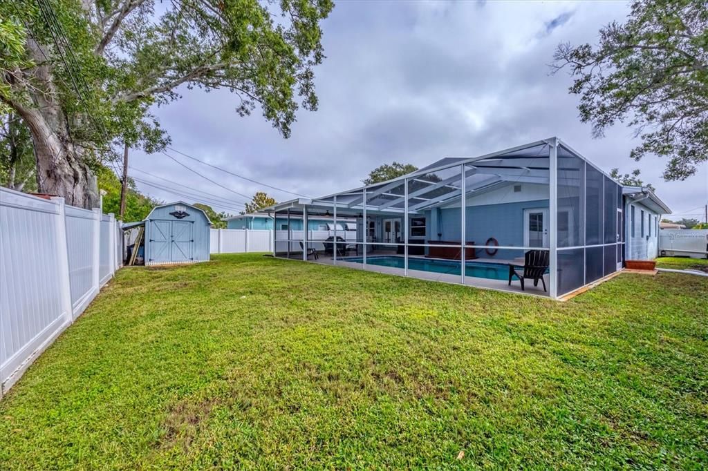 合同活跃: $598,000 (3 贝兹, 3 浴室, 1968 平方英尺)