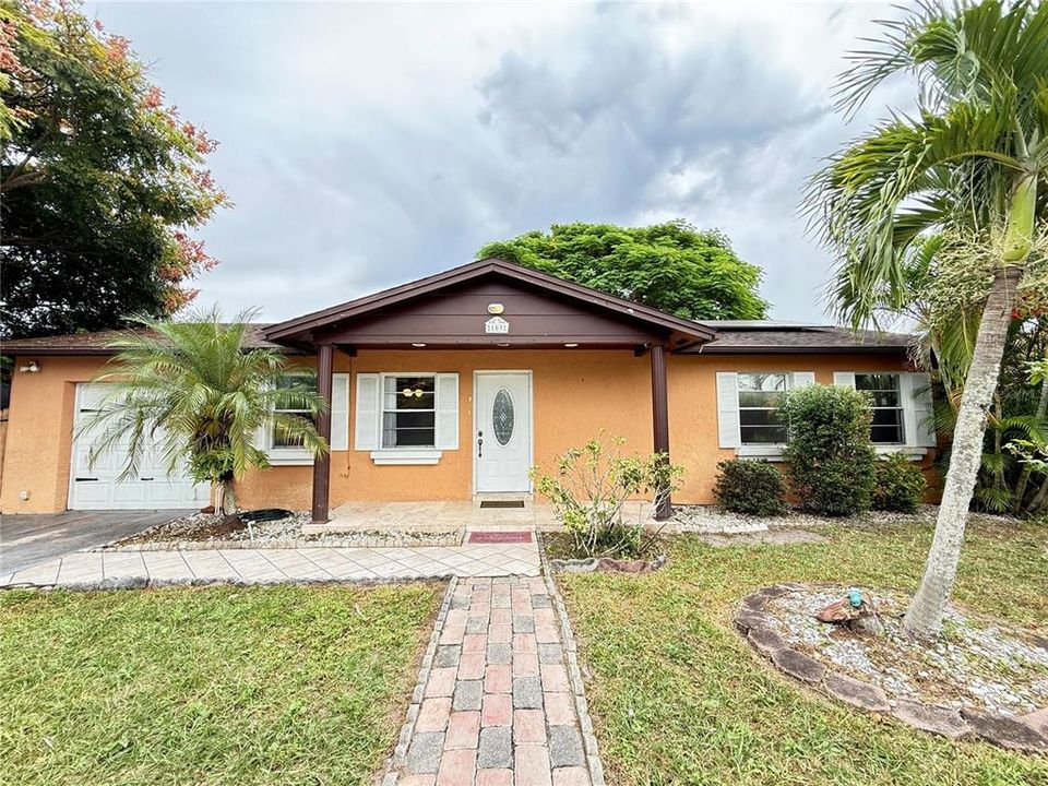 最近租的: $2,000 (2 贝兹, 2 浴室, 1000 平方英尺)