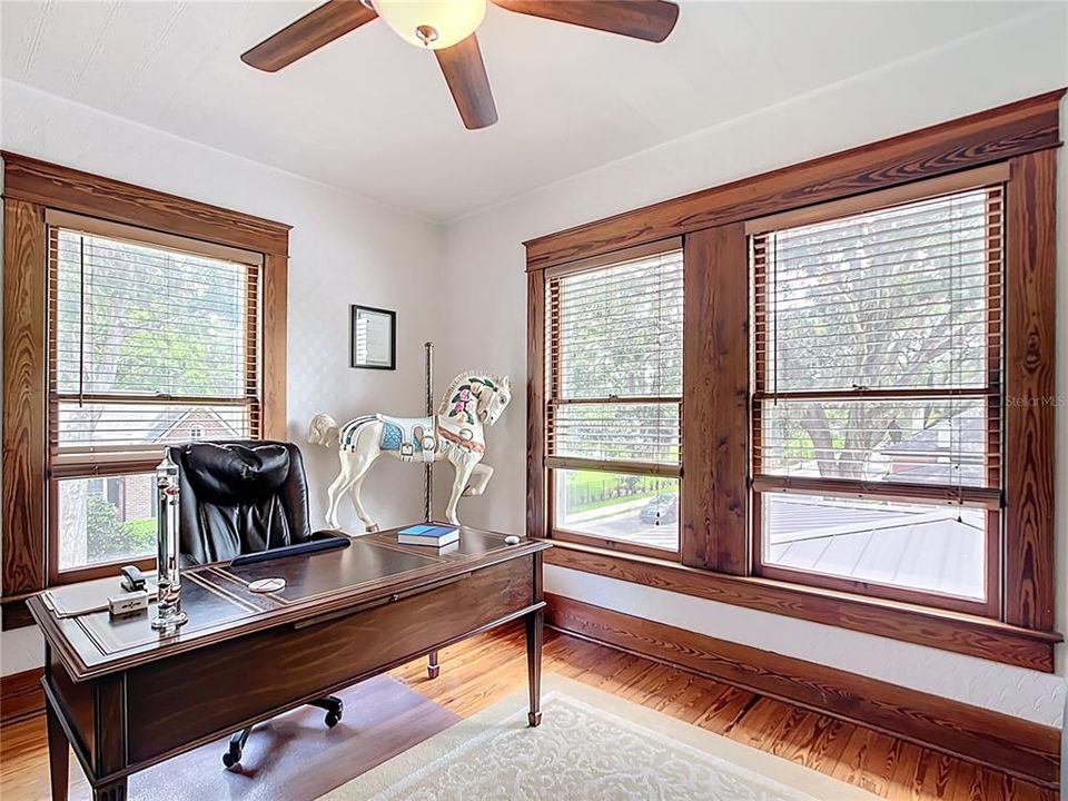 For Sale: $899,000 (4 beds, 3 baths, 2535 Square Feet)