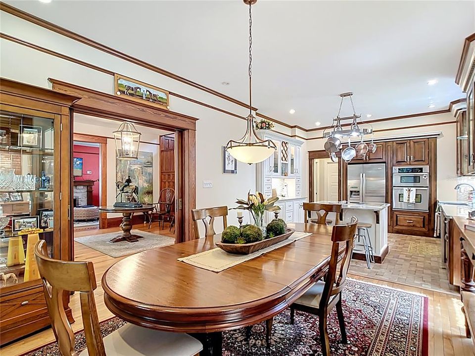 For Sale: $899,000 (4 beds, 3 baths, 2535 Square Feet)