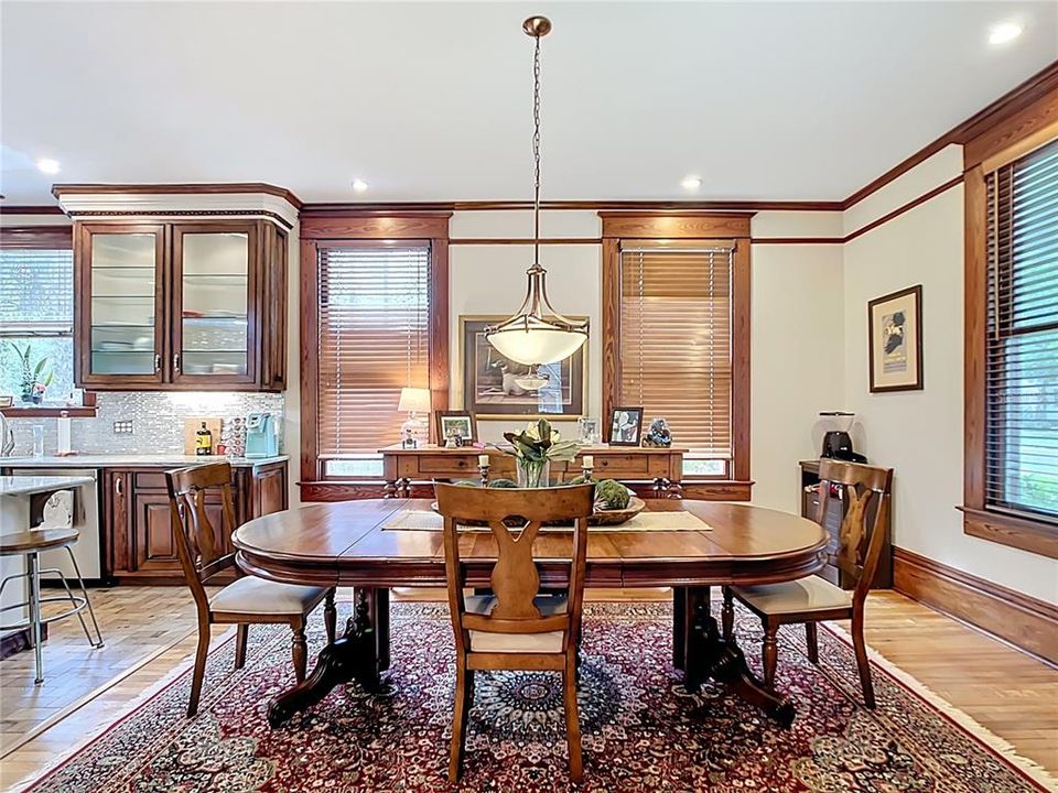 For Sale: $899,000 (4 beds, 3 baths, 2535 Square Feet)