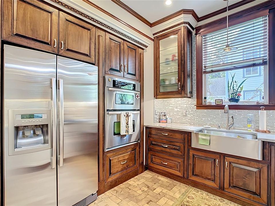 For Sale: $899,000 (4 beds, 3 baths, 2535 Square Feet)