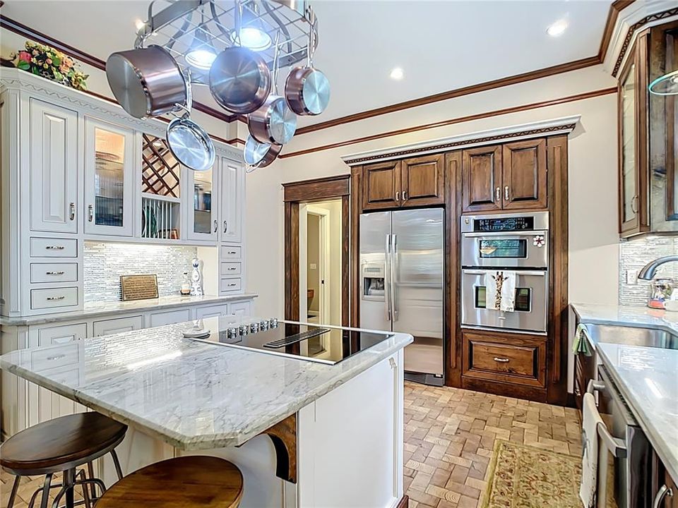 For Sale: $899,000 (4 beds, 3 baths, 2535 Square Feet)