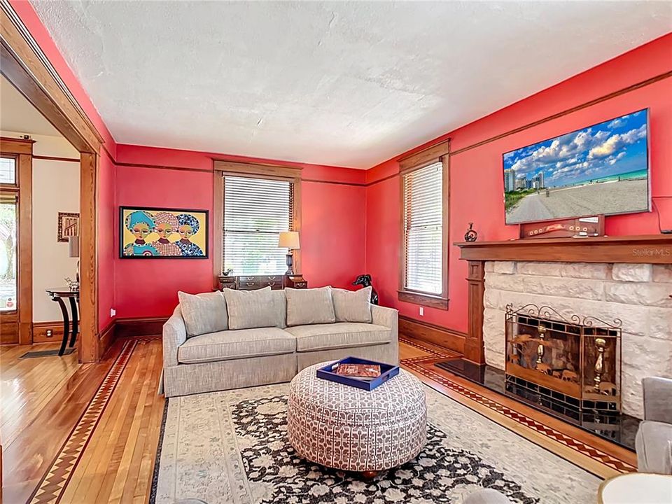 For Sale: $899,000 (4 beds, 3 baths, 2535 Square Feet)