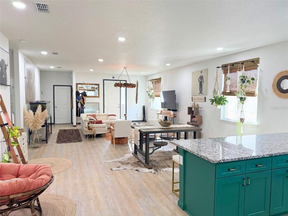 待售: $419,900 (3 贝兹, 2 浴室, 1852 平方英尺)