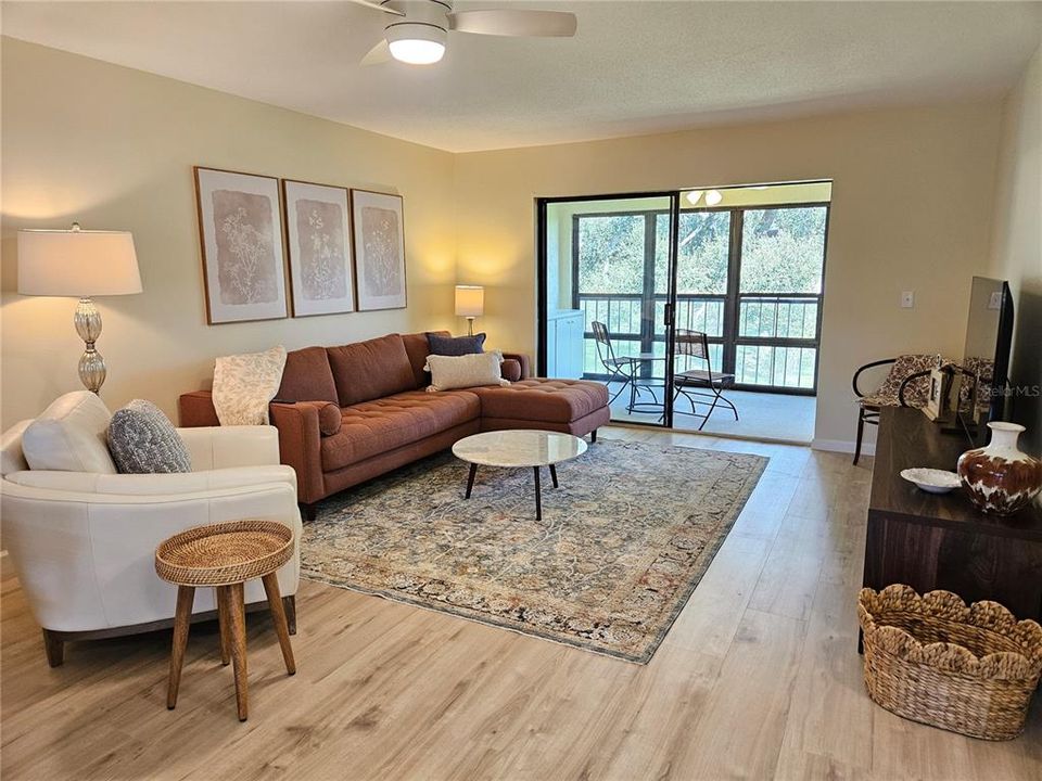 For Rent: $4,400 (2 beds, 2 baths, 1186 Square Feet)