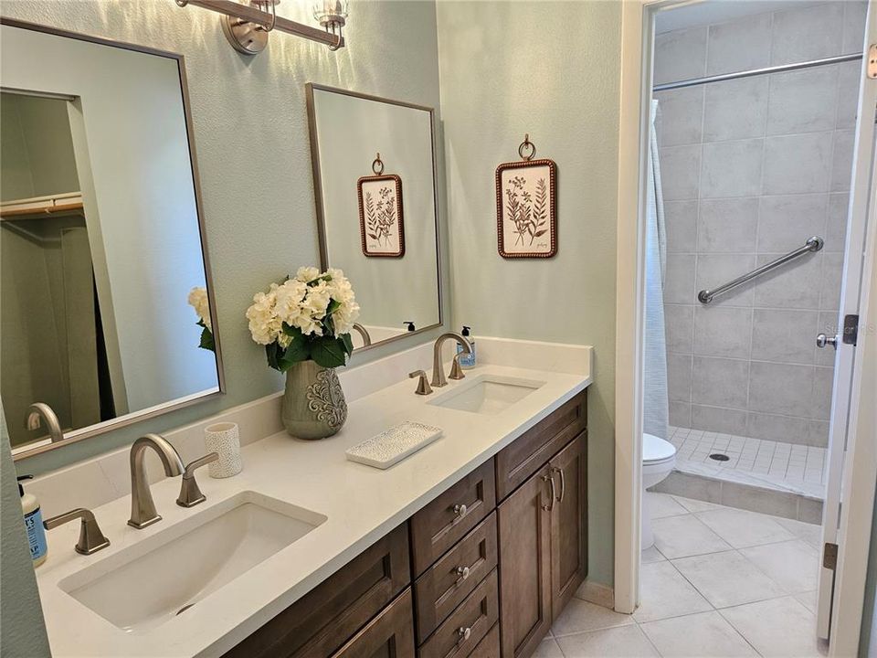 For Rent: $4,400 (2 beds, 2 baths, 1186 Square Feet)