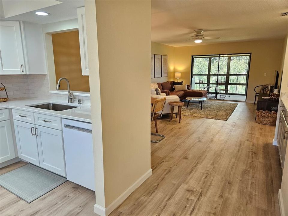 For Rent: $4,400 (2 beds, 2 baths, 1186 Square Feet)