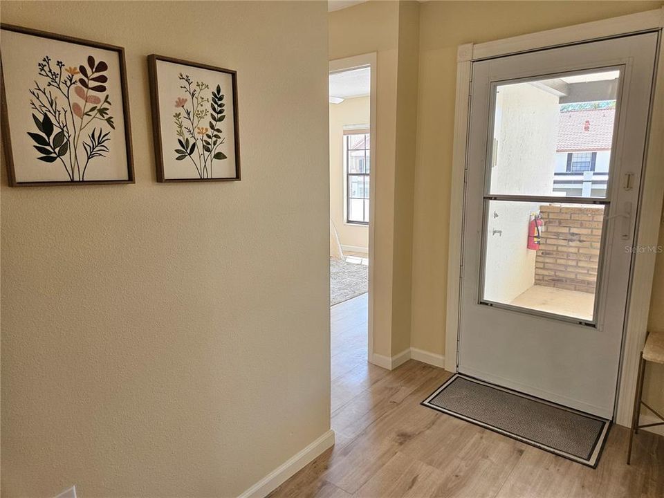 For Rent: $4,400 (2 beds, 2 baths, 1186 Square Feet)