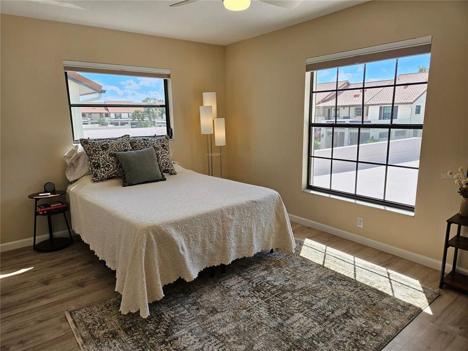 For Rent: $4,400 (2 beds, 2 baths, 1186 Square Feet)