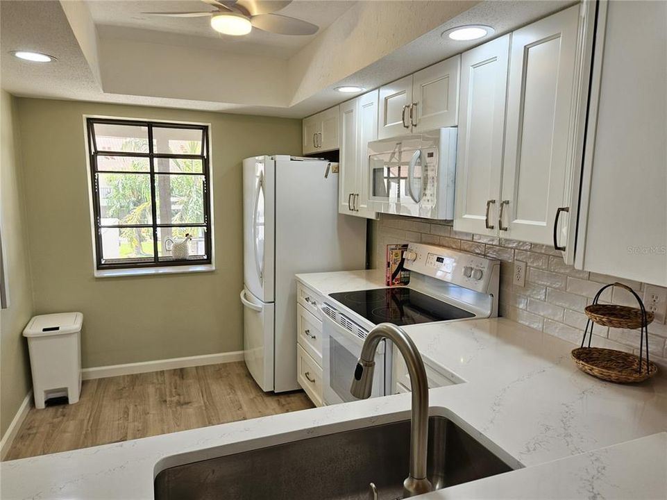For Rent: $4,400 (2 beds, 2 baths, 1186 Square Feet)