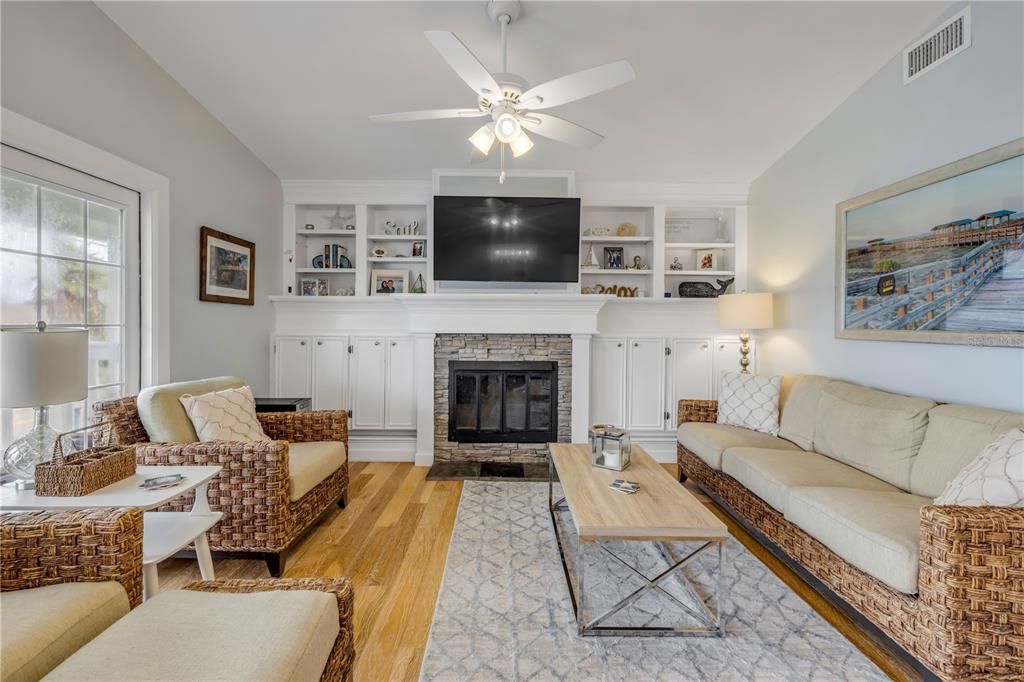 待售: $789,900 (4 贝兹, 3 浴室, 1768 平方英尺)