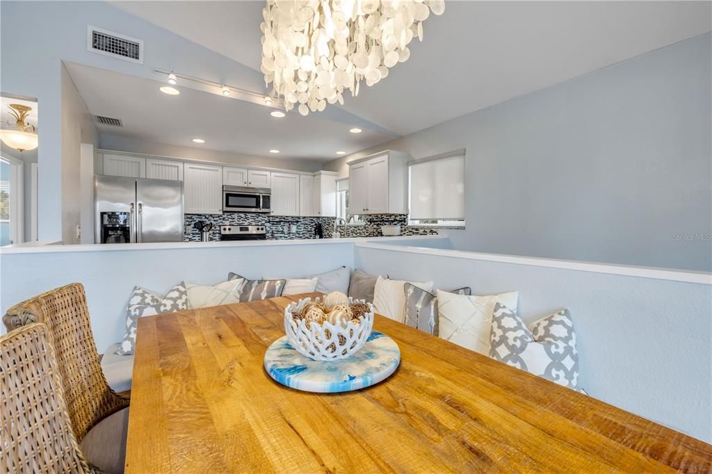 待售: $789,900 (4 贝兹, 3 浴室, 1768 平方英尺)