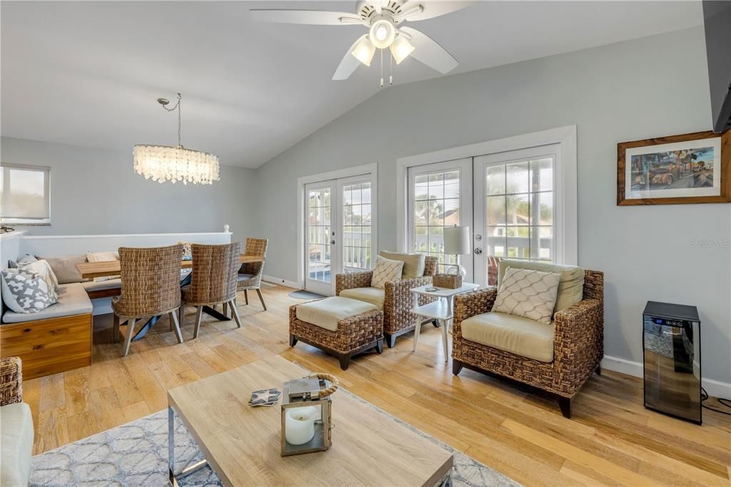 待售: $789,900 (4 贝兹, 3 浴室, 1768 平方英尺)