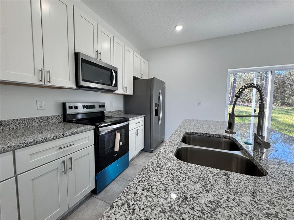 En Venta: $249,900 (4 camas, 2 baños, 1580 Pies cuadrados)