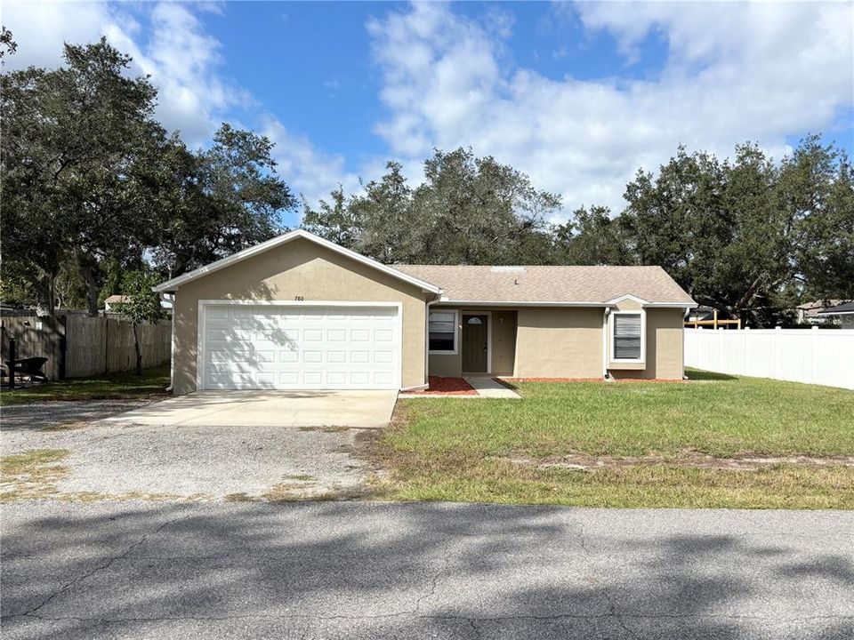 Recently Rented: $1,725 (3 beds, 2 baths, 1032 Square Feet)