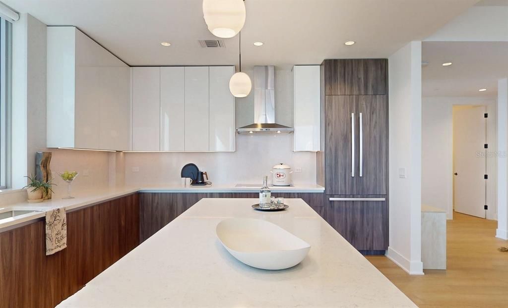 На продажу: $1,865,000 (2 спален, 2 ванн, 2297 Квадратных фут)