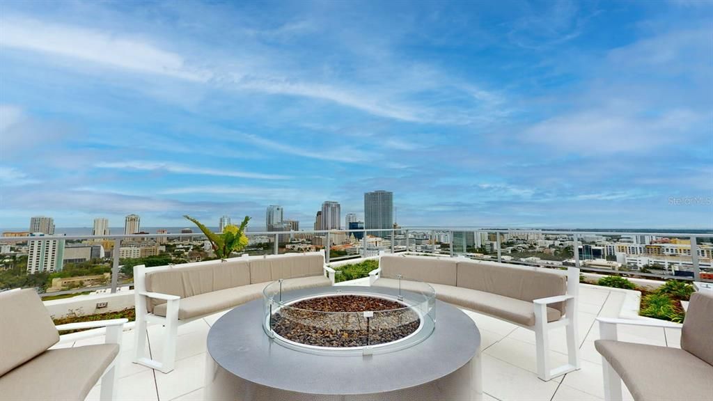 На продажу: $1,865,000 (2 спален, 2 ванн, 2297 Квадратных фут)